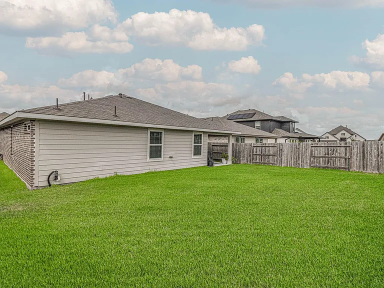 13009 Oleander Bay Ln — Photo 5