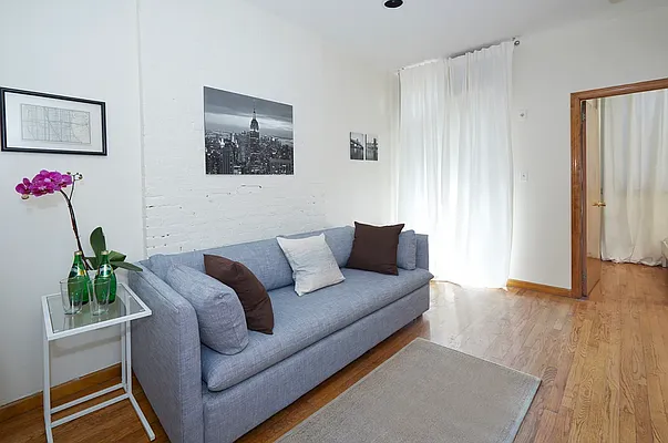 Rented by REAL New York | media 3