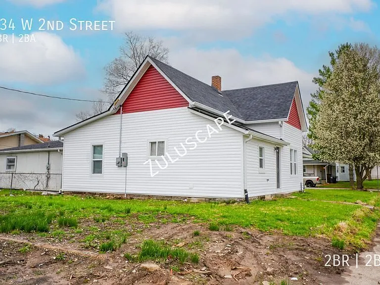 734 W 2nd St — Photo 16