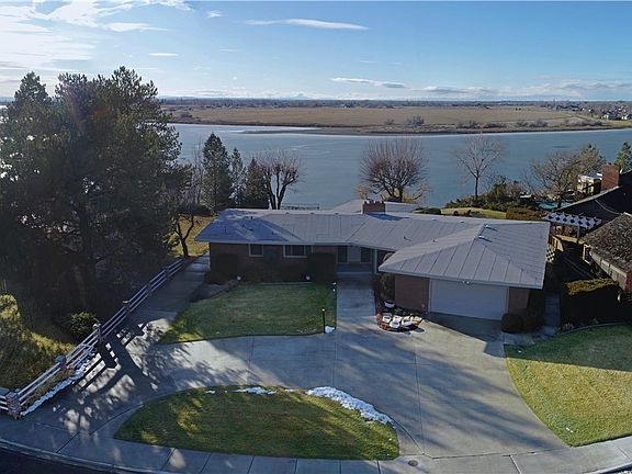 2nd image of 326 N Crestview Dr
