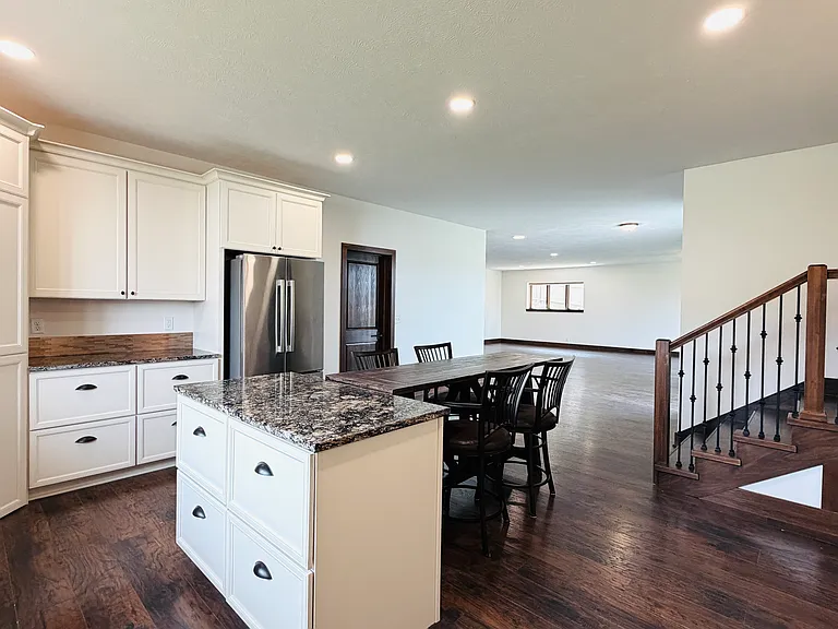 2961 Valley Stream Dr — Photo 36