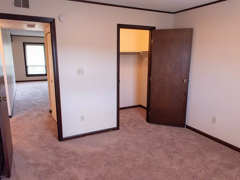 Cedar Point Apartments — Photo 10