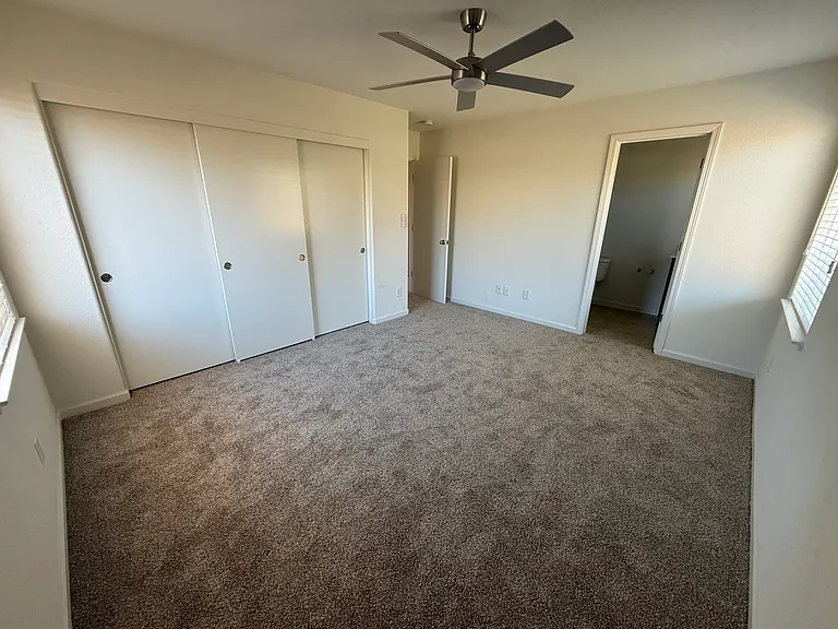 1572 Minories Dr — Photo 10