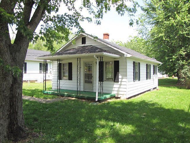 2nd image of 107 Chaudoin St