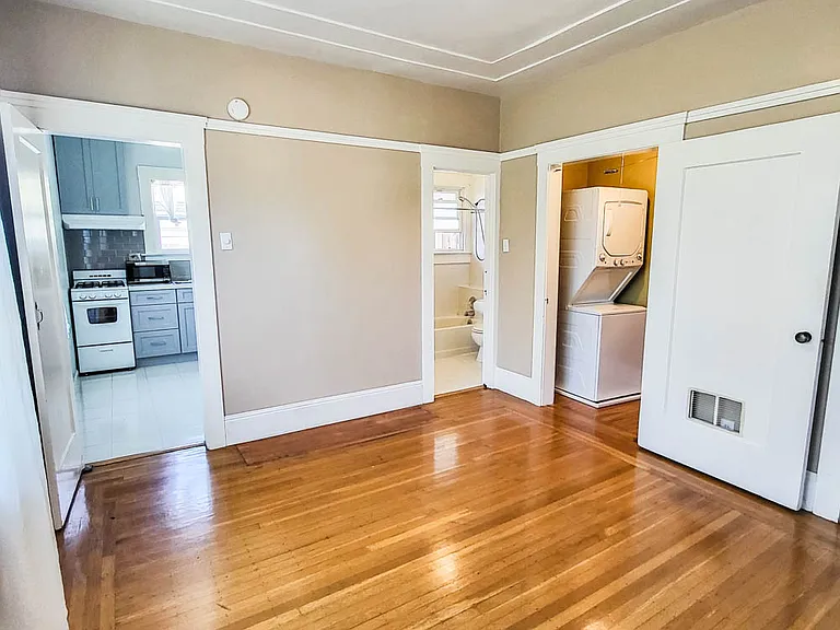 2641 Webster St #3 — Photo 6
