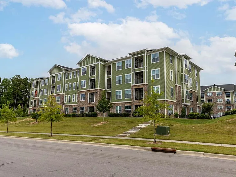 Foxwood Apartments — Photo 23