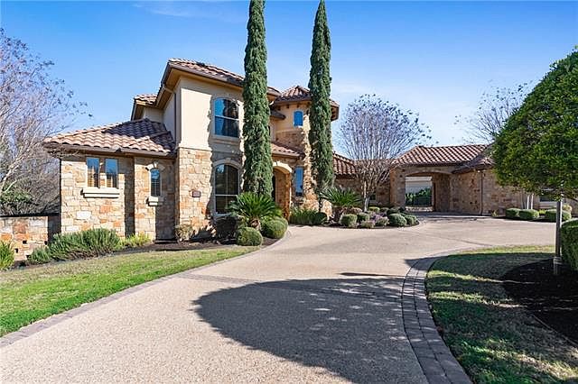 1st image of 302 Jack Nicklaus Dr