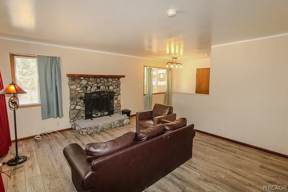 2 bed, 1.0 bath, 692 sqft, $1,650 — Photo 2