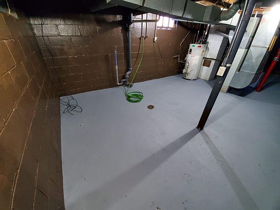 5th image of 615 S Mountain St
