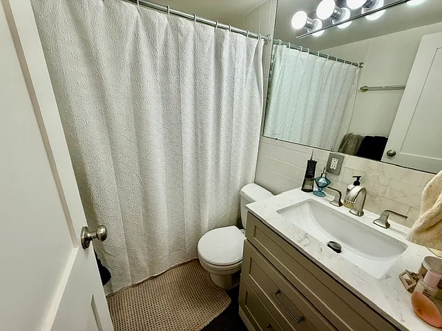 120 Commercial St #3-4 — Photo 20