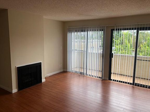 2nd image of 13733 Burbank Blvd APT 102