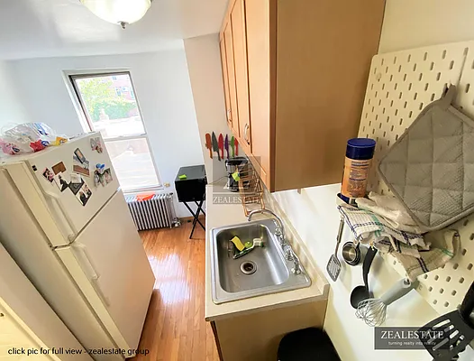 Rented by ZealEstate Group Inc | media 19