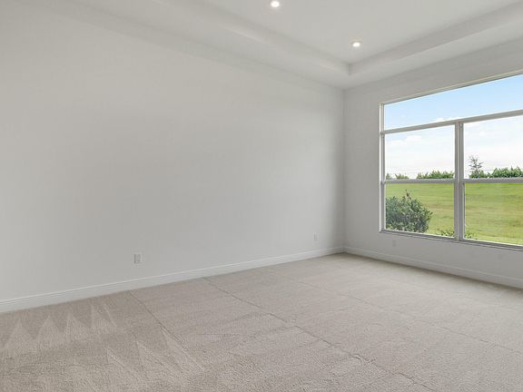 4th image of 10141 SW Latium Way