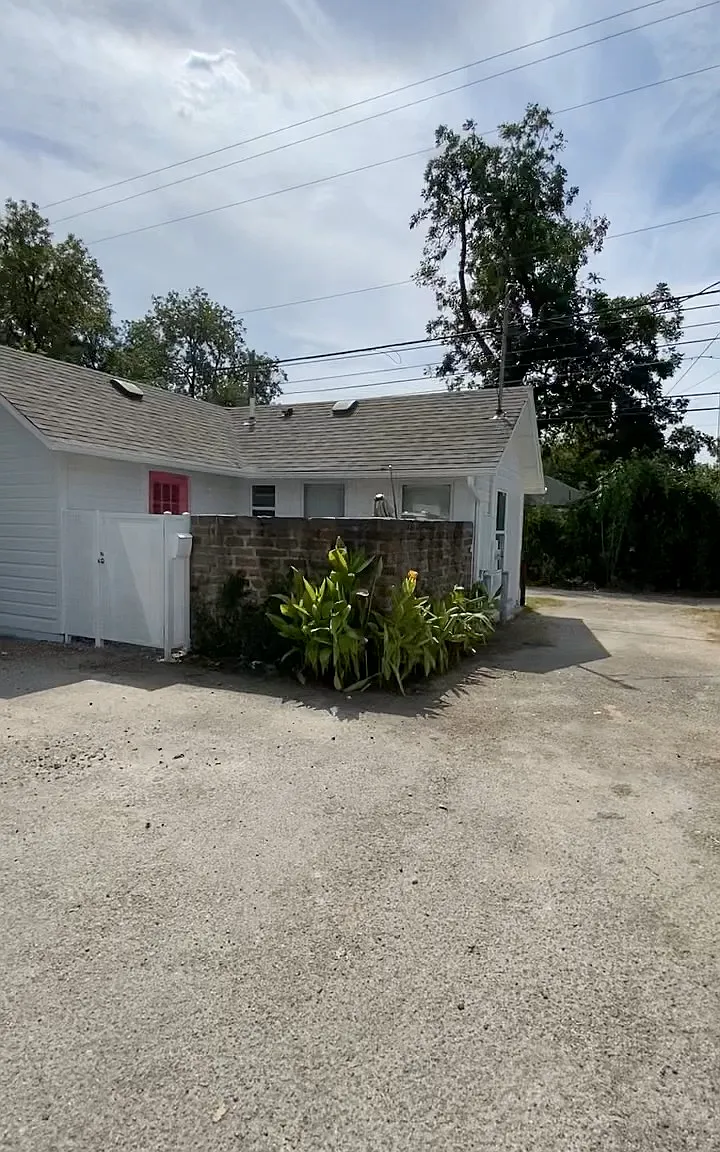 1 bed, 465 sqft, $1,350 — Photo 2