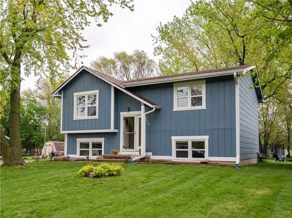 213 SE 7th St, Panora, IA 50216