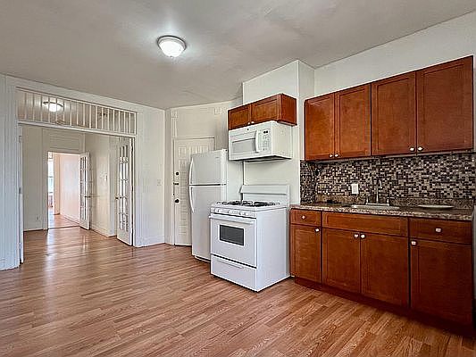 2nd image of 3838 29th St APT 4R