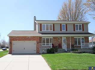 5141 Larkwood Rd, Lincoln, NE 68516