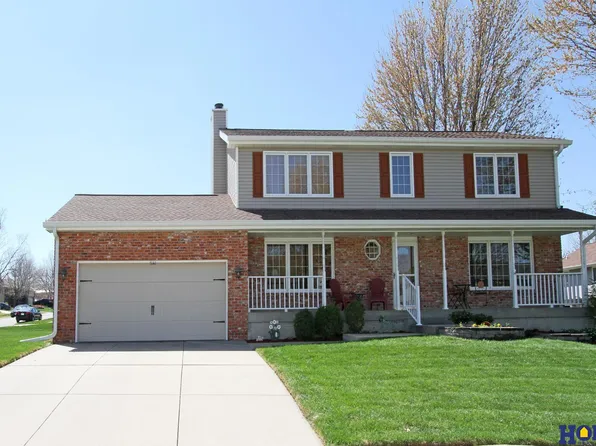5141 Larkwood Rd, Lincoln, NE 68516