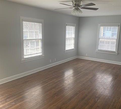 3rd image of 1412 Justin Ln #A
