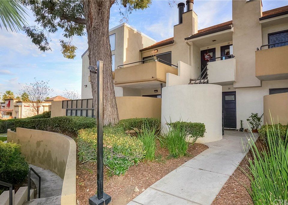 1st image of 13104 Glen Ct Unit 23
