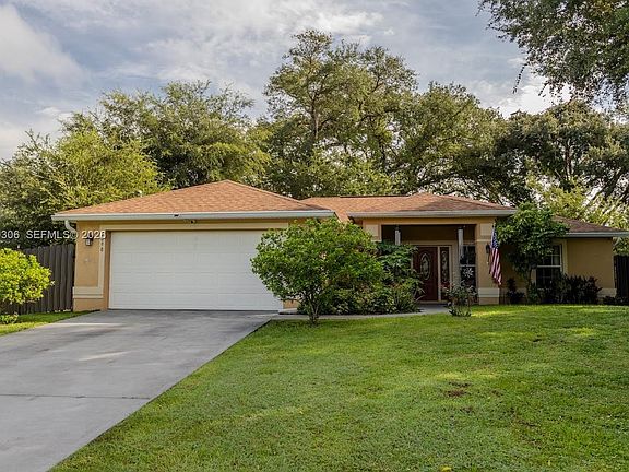 4th image of 1098 Mission Ln