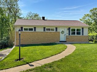 550 Brushglen Ln, Pittsburgh, PA 15236