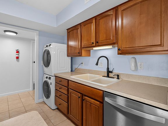 3rd image of 748 W Kilgore Rd APT 303