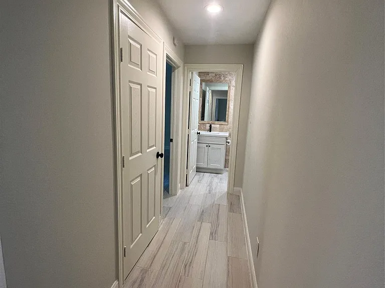 2714 Echo St — Photo 23