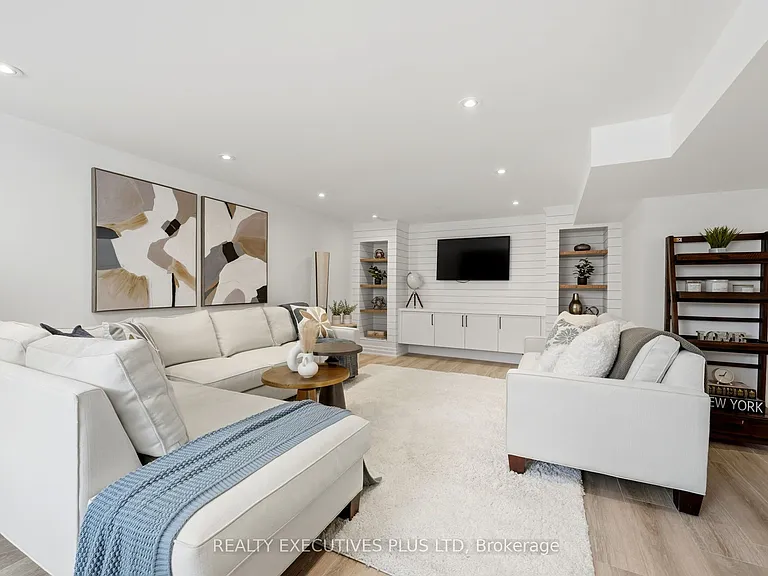 9 Hazelbury Dr — Photo 20