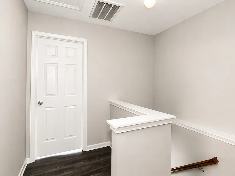 17633 Delmas Dr — Photo 26