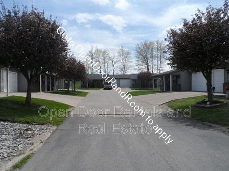 2nd image of 1468 E Kammerer Rd