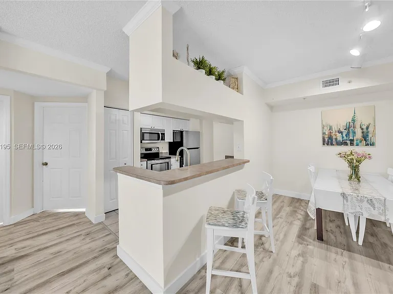 17145 N Bay Rd #4304 — Photo 6