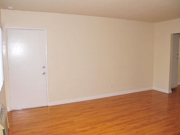 4th image of 811 N 1st St #B