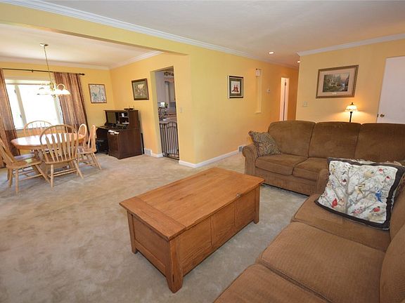 5th image of 315 Marshall Ave