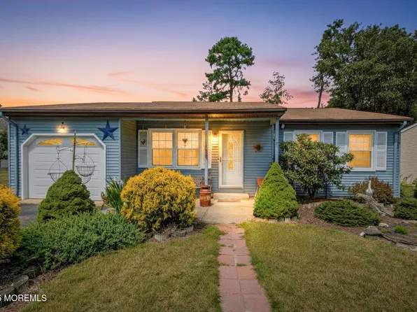 1 Chelsea Drive, Whiting, NJ 08759