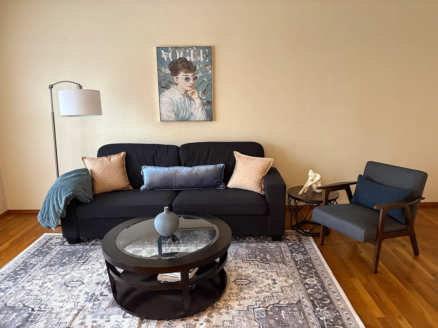 2 bed, 1050 sqft, $1,700 — Photo 4