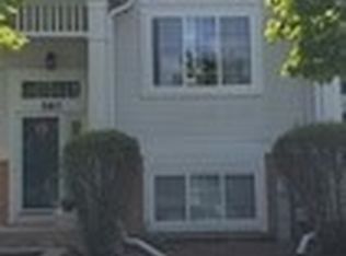 587 S Parkside Dr #587, Round Lake, IL 60073