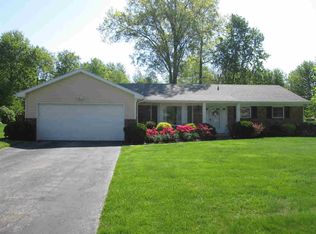 8064 Comanche Trl, Temperance, MI 48182