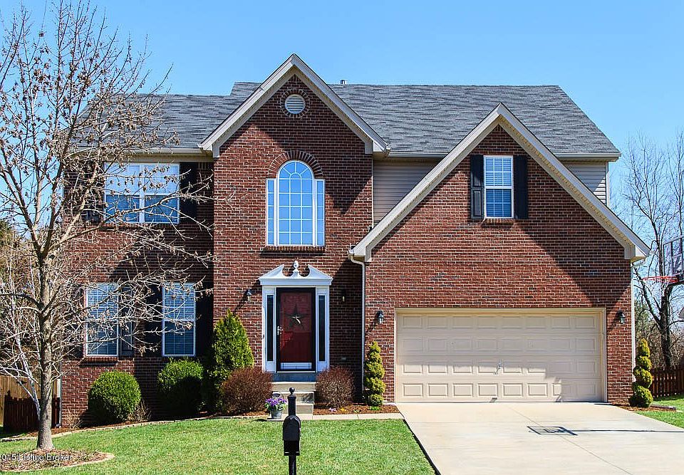 4 Bedrooms 2 1/2 Baths on cul-de-sac