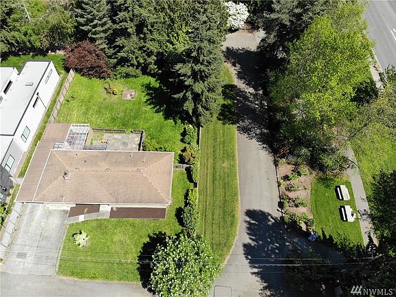3rd image of 10818 NE 12th St