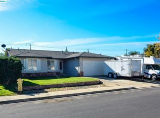 965 Almond Dr, Oakley, CA 94561