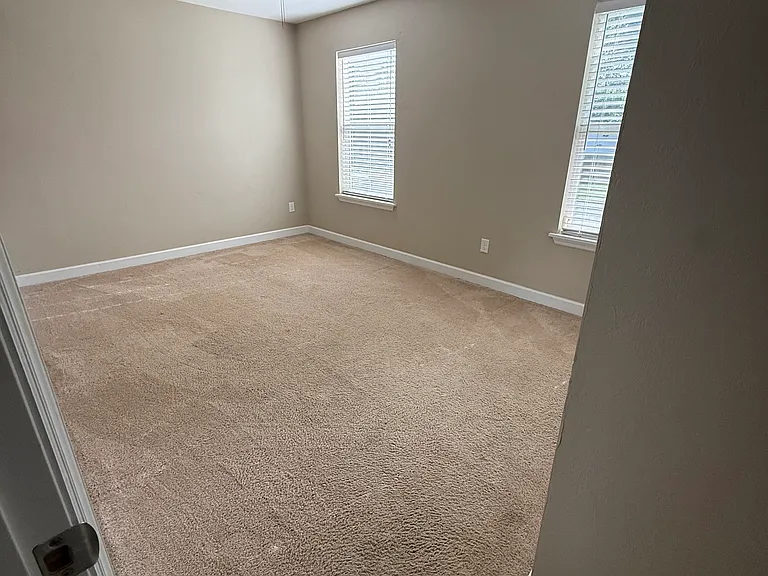 Valley Green Dr — Photo 1