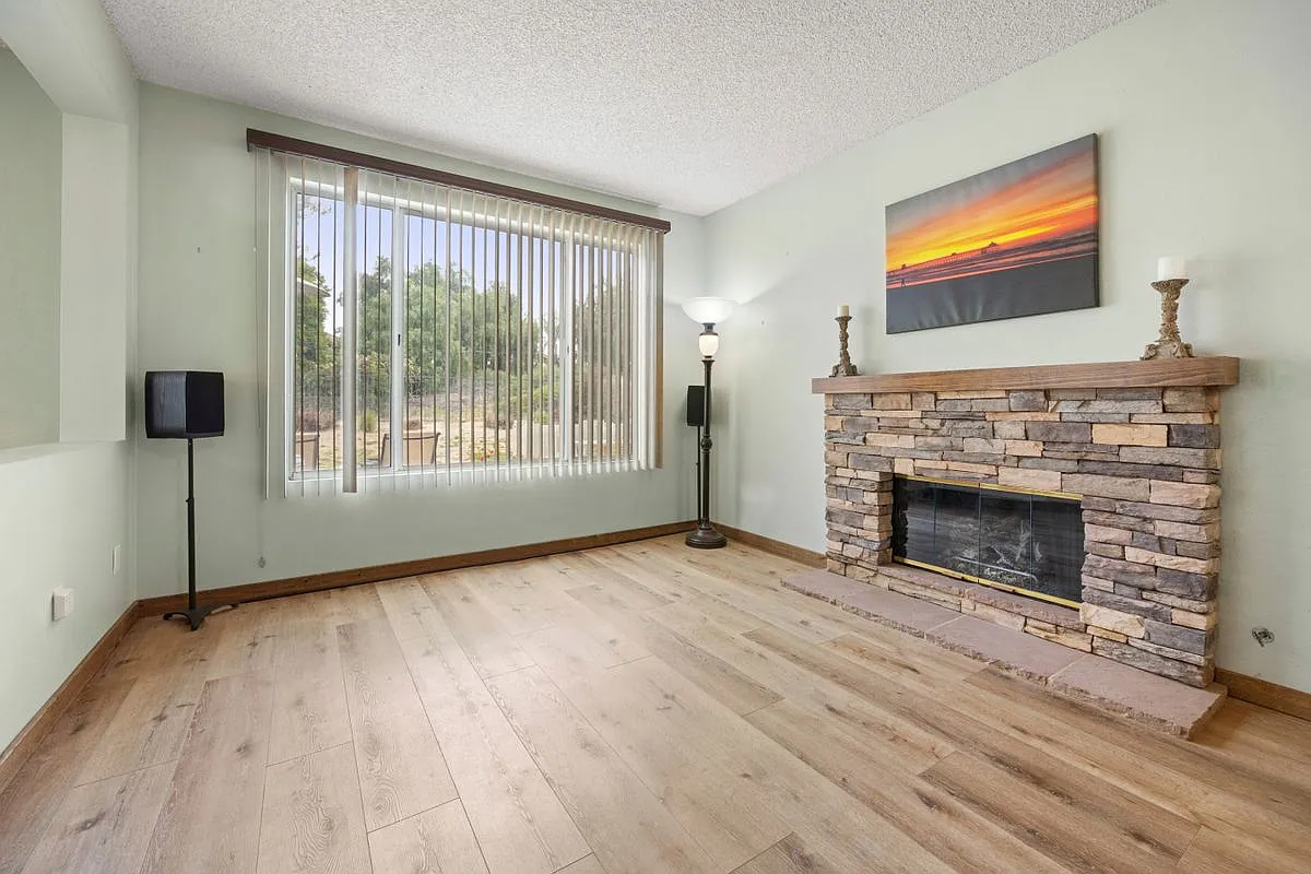 4 bed, 3.0 bath, 1447 sqft, $3,500 — Photo 4