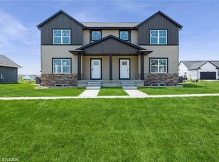 2390 Bluegrass St, Marion, IA 52302