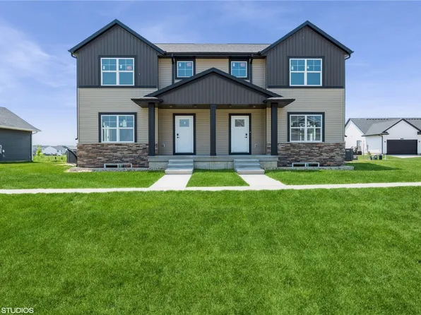 2390 Bluegrass St, Marion, IA 52302
