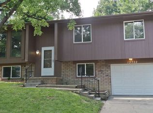 13722 Adams Cir, Omaha, NE 68137