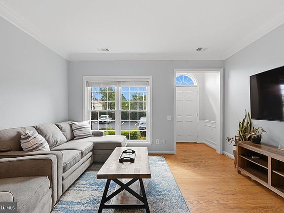 5th image of 1717 Braddock Pl