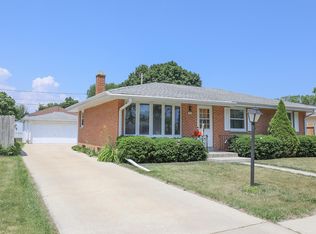 3224 Buckingham Rd, Sturtevant, WI 53177