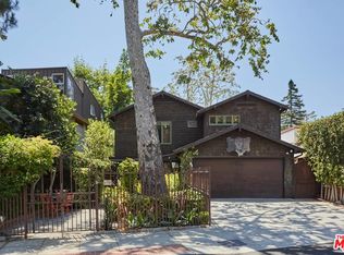 355 Sycamore Rd, Santa Monica, CA 90402