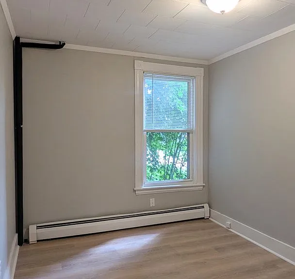 129 College Ave — Photo 6